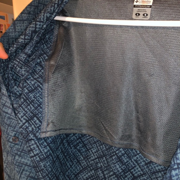Columbia Titanium Men’s Button Down Shirt Omni-Dry - Picture 8 of 8